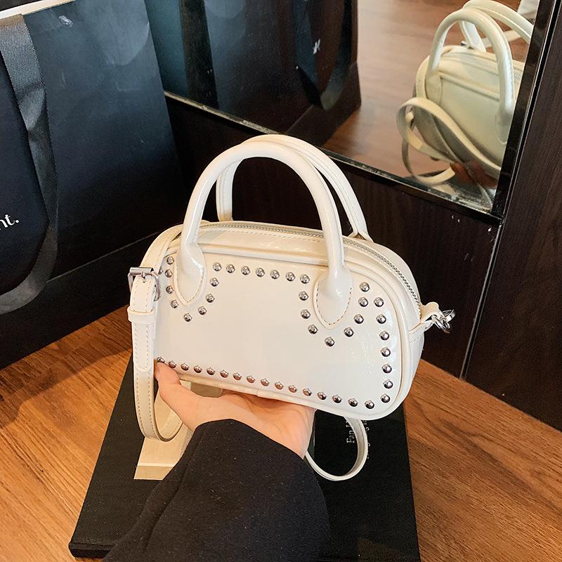 Summer Versatile Messenger Bag Women's New High-end Fashion Casual Rivet Portable Small Bag