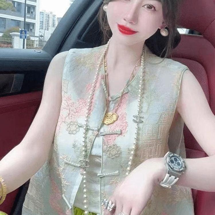 Embroidery summer new sleeveless top disc buckle vest vest vest vest