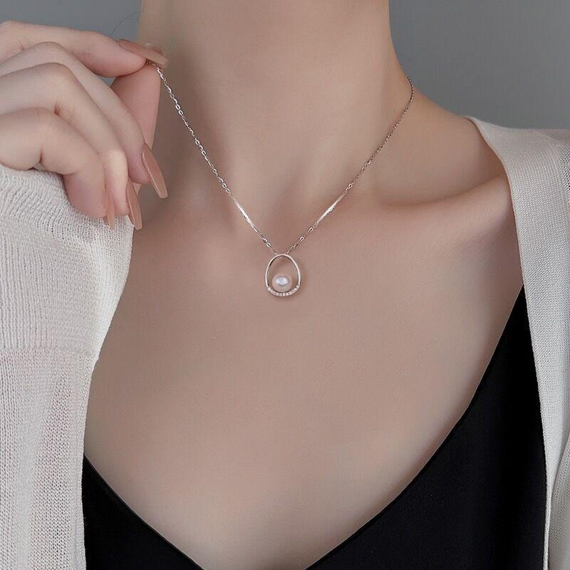Single Pearl Necklace Women's Shiny Diamond Pendant Simple Retro Temperament Collarbone Chain Oval Necklace