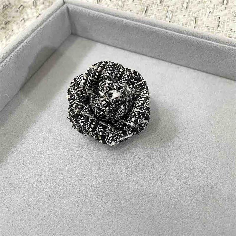 Camellia Houndstooth Brooch All-Season Fabric Mourning Funeral Corsage Pin High-End Elegant Clothes Bag Scarf Accessories Brooch