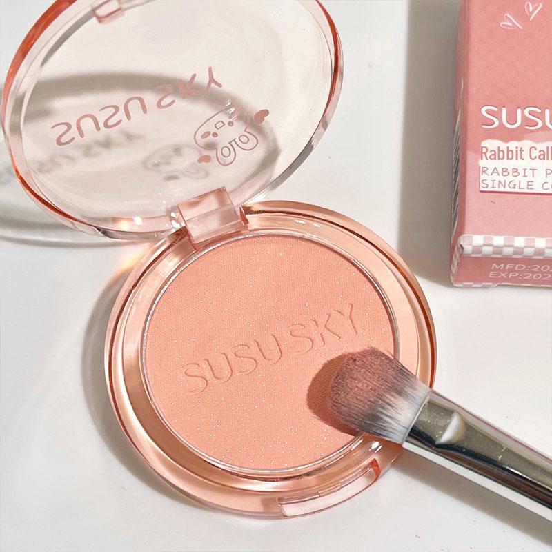 SUSU SKY Einfarbiges Rouge: Seidig, Highlightend mit feinem Schimmer, Vielseitig und universell schmeichelnd