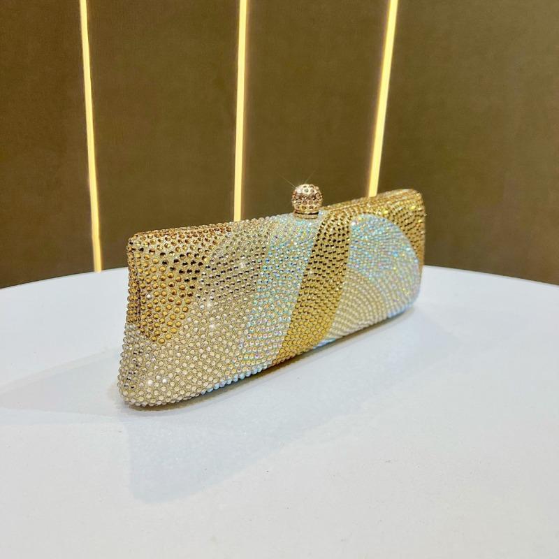 A High-end and Fashionable Crossbody Bag with Gradient Gold and Diamond Color for The Evening