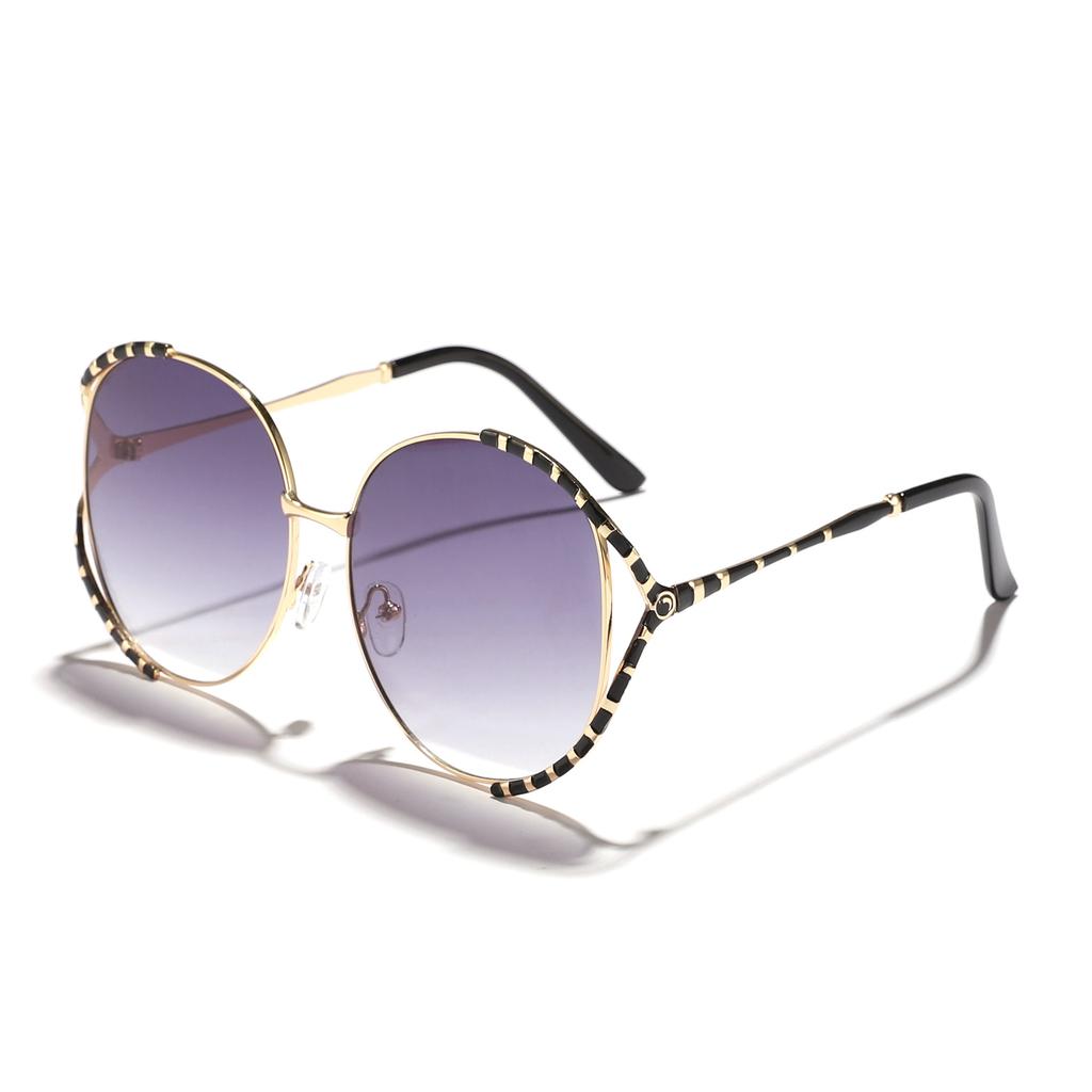New Metal Round Frame Sunglasses Women Fashion for Street Photography Trendy Retro Sun Glasses with UV Protection for Daily