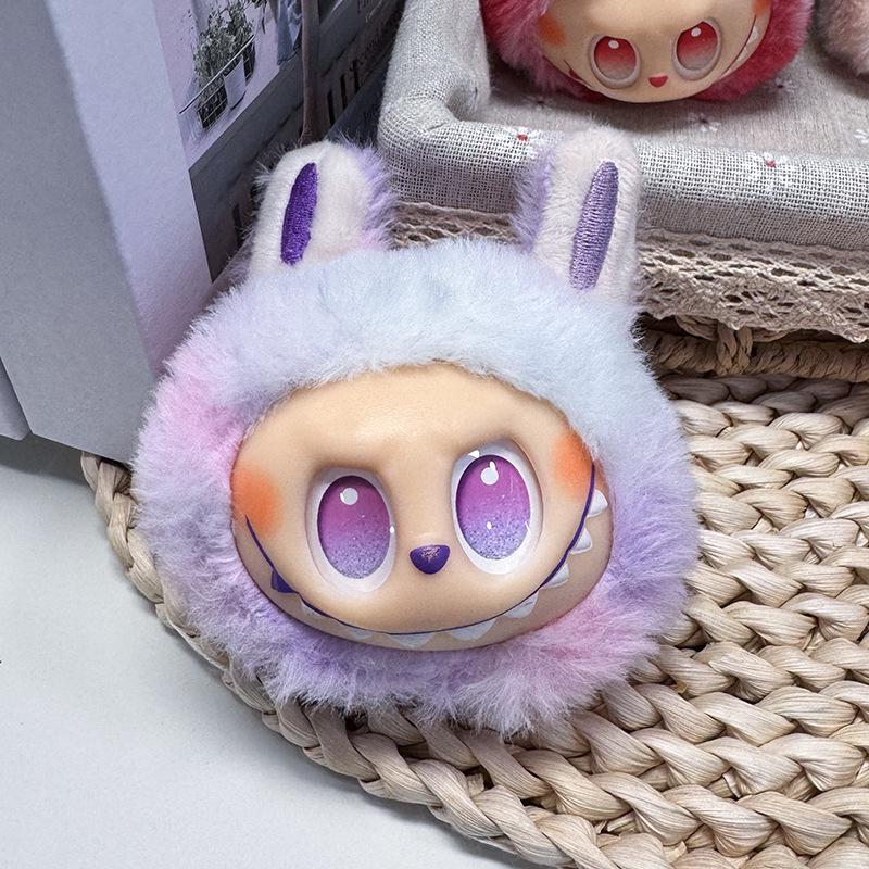 LABUBU Tlukot Srdce Makronka Slepá Krabička Klíčenka - POPMART Bubble Mart Série Vinylová a Plyšová Panenka