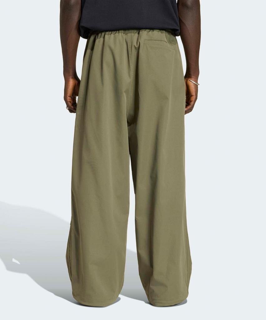 ADIDAS Parachute Pants - Olive Strata / Kr4586