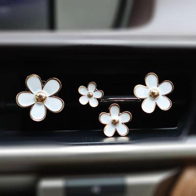Little Daisy Alloy Car Air Vent Perfume Clip - Five-Petal Flower Ornament