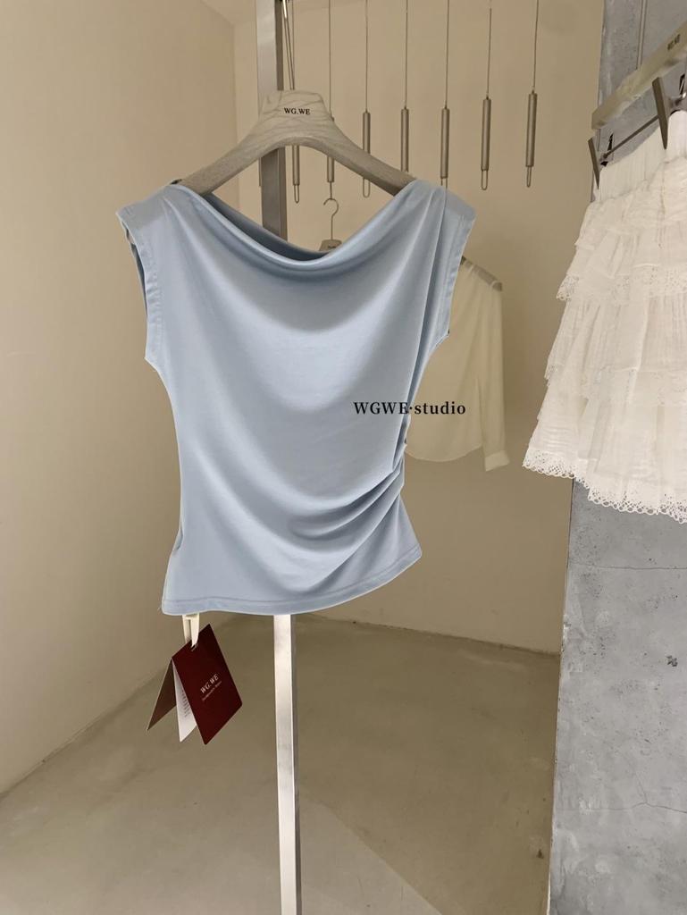 Irregular One-Shoulder Women's Short-Sleeve Top - Spring/Summer Collection