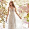 Robe de Mariée Nouvelle Collection Printemps Européenne et Américaine Sexy Décolleté en V Sans Manches Dentelle
