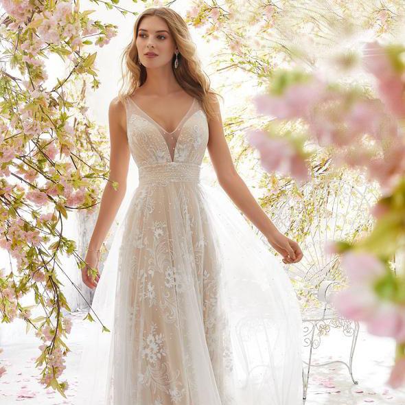 Robe de Mariée Nouvelle Collection Printemps Européenne et Américaine Sexy Décolleté en V Sans Manches Dentelle