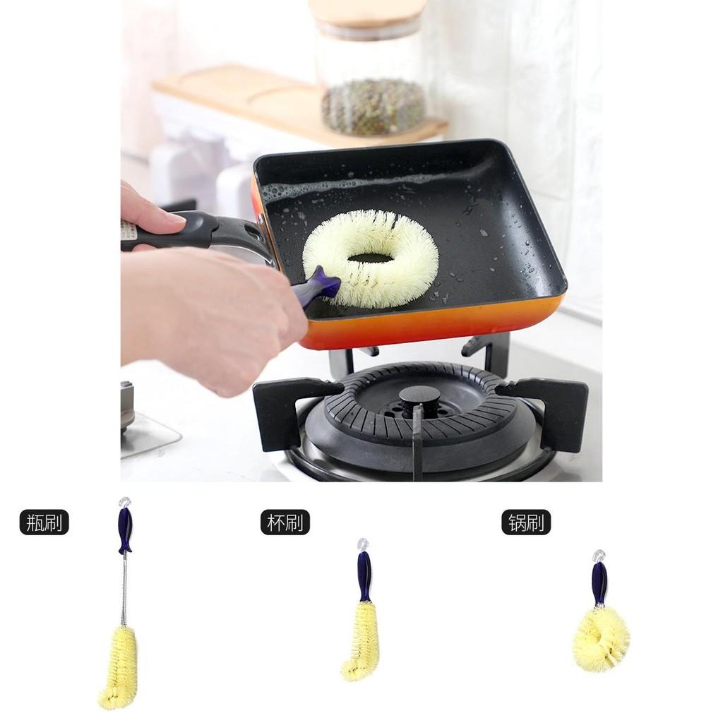 Japanese Km2055 Nylon Fiber Pot Brush With Blue Handle For Kitchen Cleaning