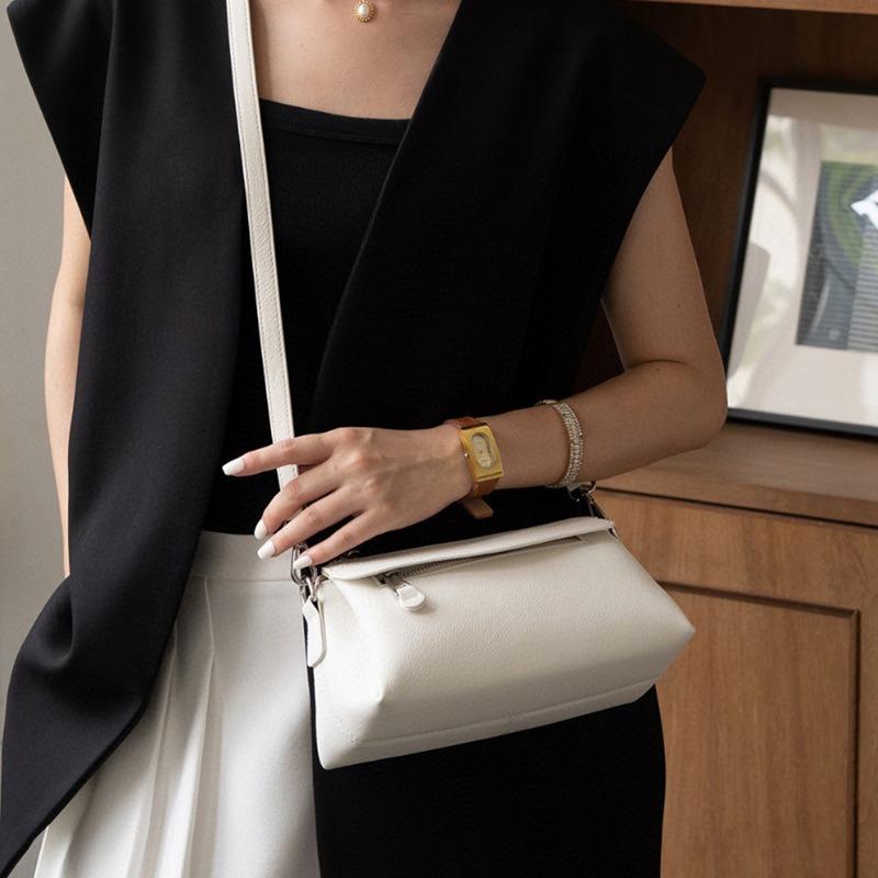 First layer cowhide shoulder bag retro classic simple fashion shell bag going out versatile messenger bag handbag