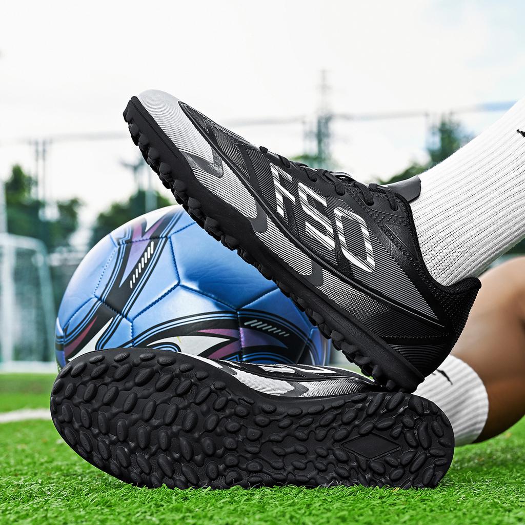 Popular Low-top Football Boots, Broken Nails, TF and Spikes FG Unisex Styles, 2 Colors To Choose From, Breathable and Non-slip