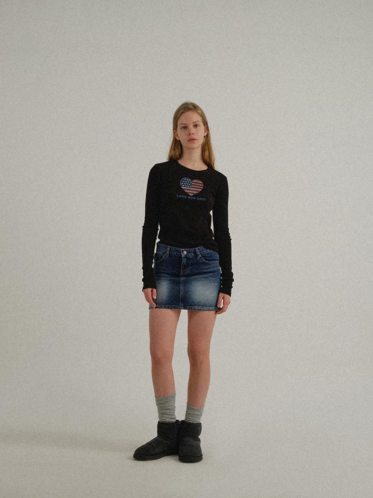 SUNDAY FRUIT MARKET W) Heart Bling Ls Tee Black