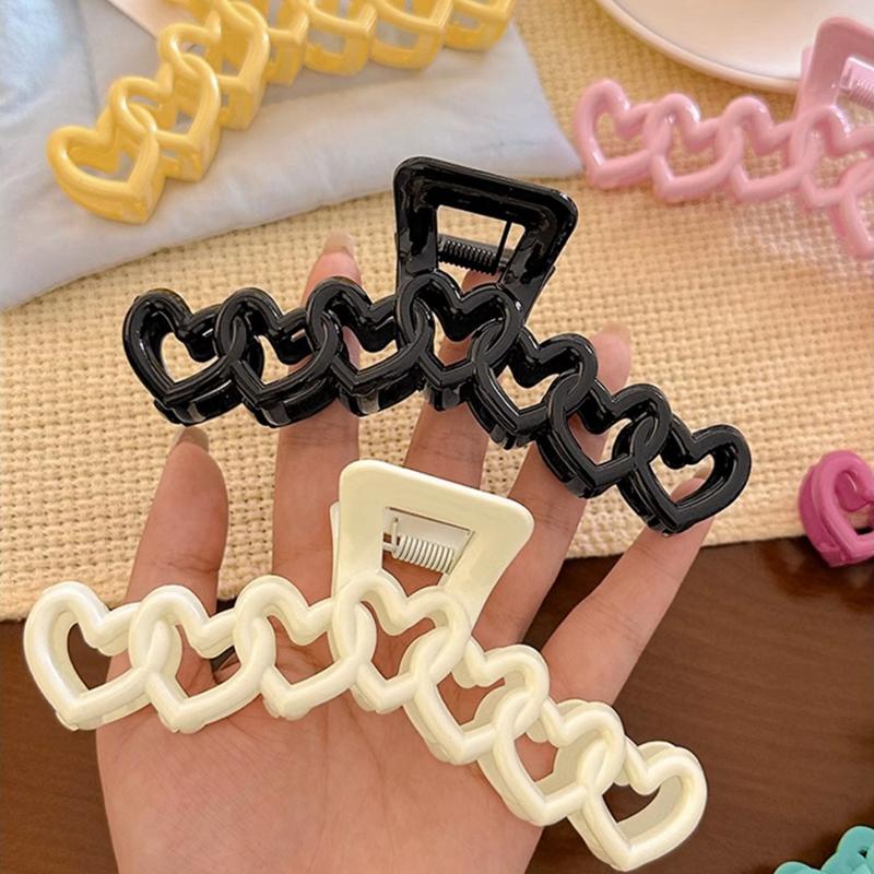 New Colorful Dopamine Love Heart Hair Claw Clip Creamy Color Shark Clip Heart Ponytail Hairpin Sweet Headwear Hair Accessories