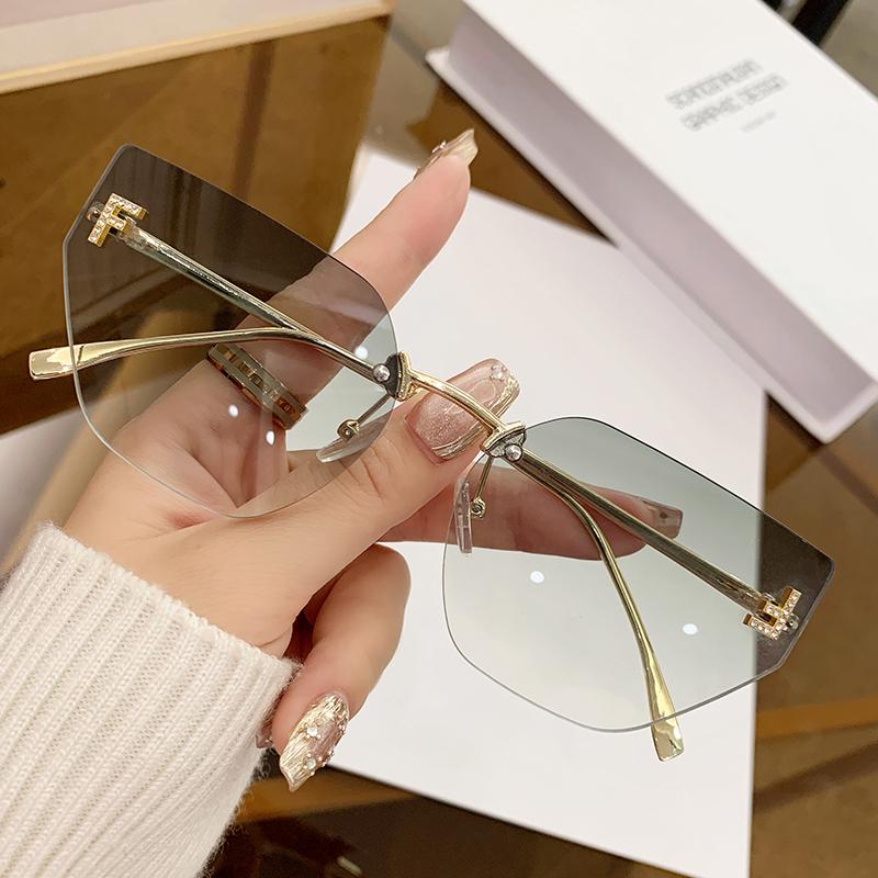 New Sunglasses Fashionable Retro Diamond-set Letters F Sunglasses Metal Frameless Edge Cut 90272