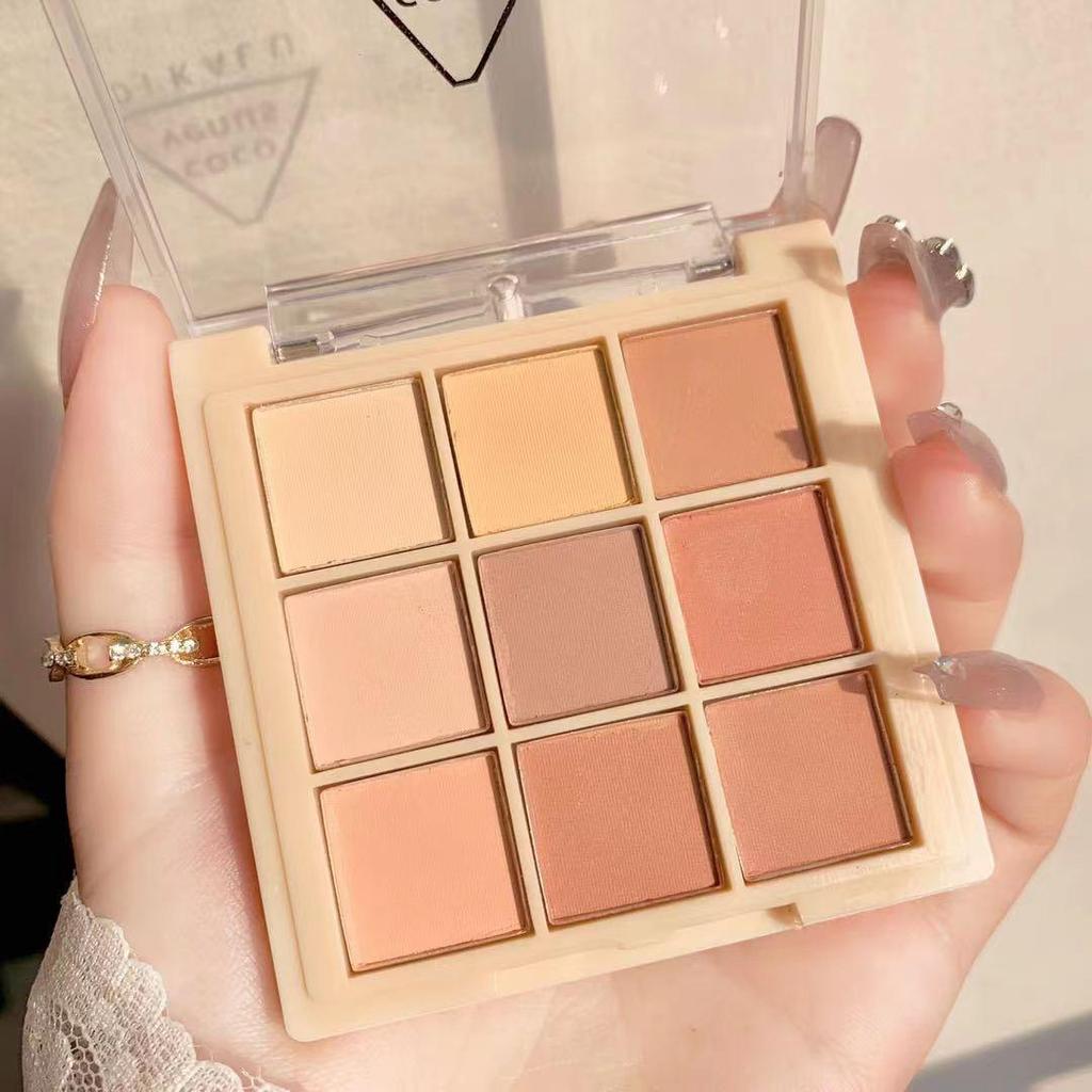 DIKALU 9-Color Earth Tone Eyeshadow Palette - Shimmer & Matte, Transparent Douyin Style.