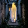 Decorazioni di Halloween per Esterni Altalena Sospesa Decorazione Fantasma, Luci Accese Grandi Oggetti di Scena Spettrali su A per Giardino Esterno Cortile Portico Decorazione Albero Montaggio Facile
