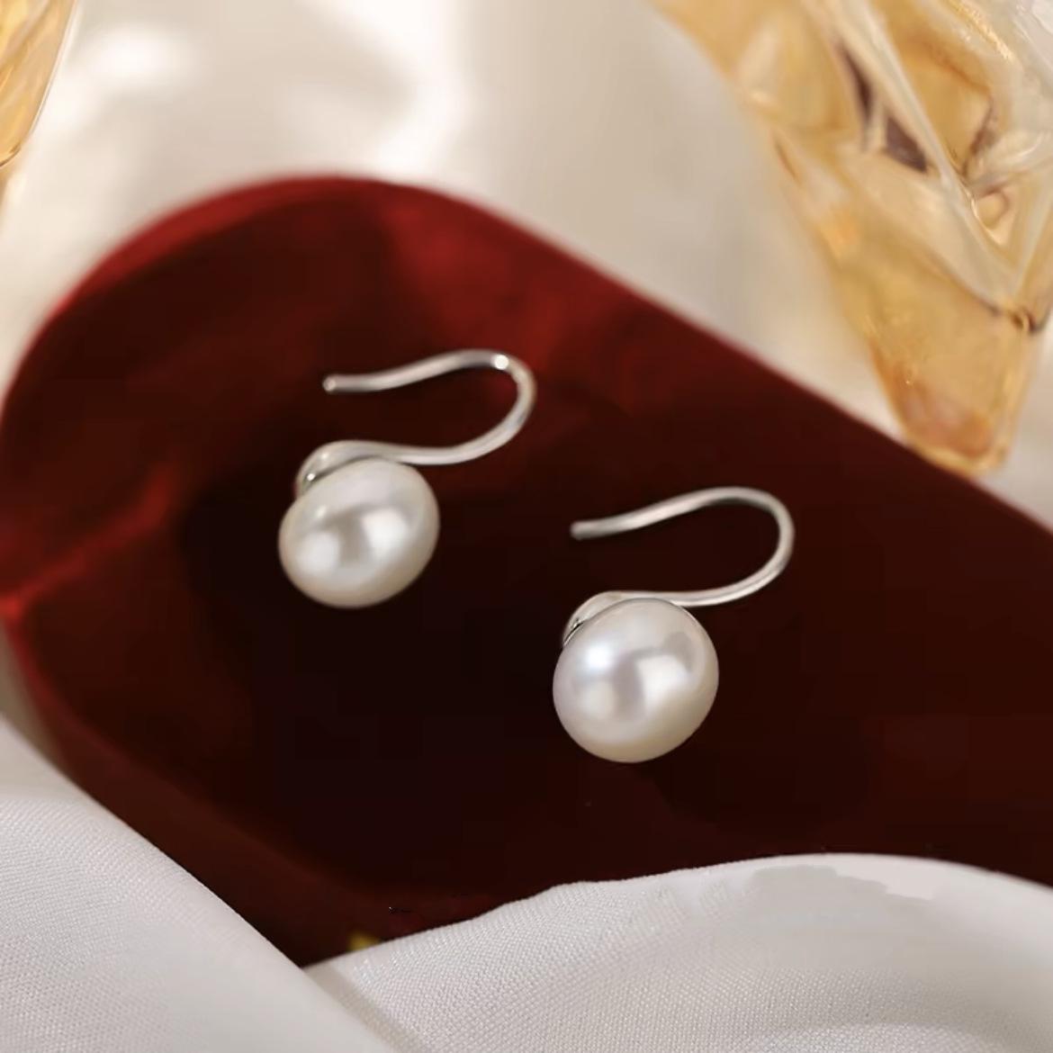 

Серьги из стерлингового серебра S925 с пресноводным жемчугом — ретро, элегантный, легкий роскошный дизайн S925 Sterling Silver