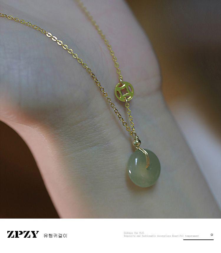 Hetian Jade Necklace: 2025 Women's Jade Pendant Choker with Peace Buckle Clavicle Chain In New Chinese Style