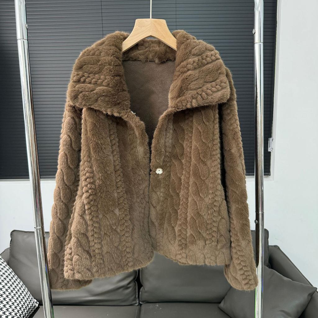 Neuer europäischer umweltfreundlicher Nerzpelzmantel, Pelzimitat, mittellanger Nerzimitatpelzmantel für Frauen