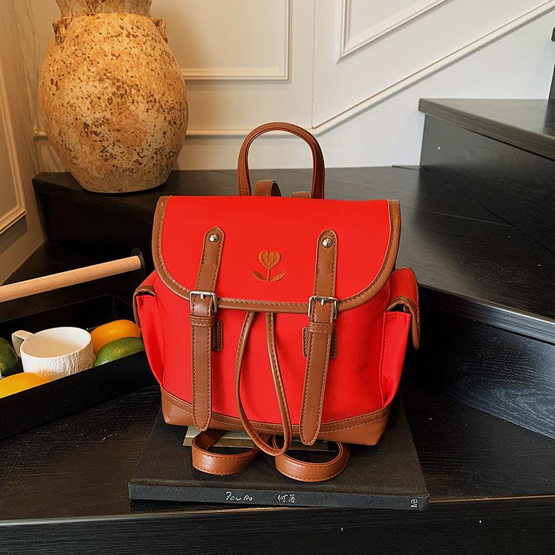 

Backpack women s large-capacity new casual versatile student class bag street trend travel backpack красный