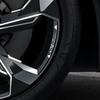 4 pièces Insigne de Moyeu de Roue de Voiture en Aluminium Autocollant de Jante de Pneu Décor Accessoire Pour AMG Pour Mercedes Benz Classe E C G M R S W204 W212 GLC