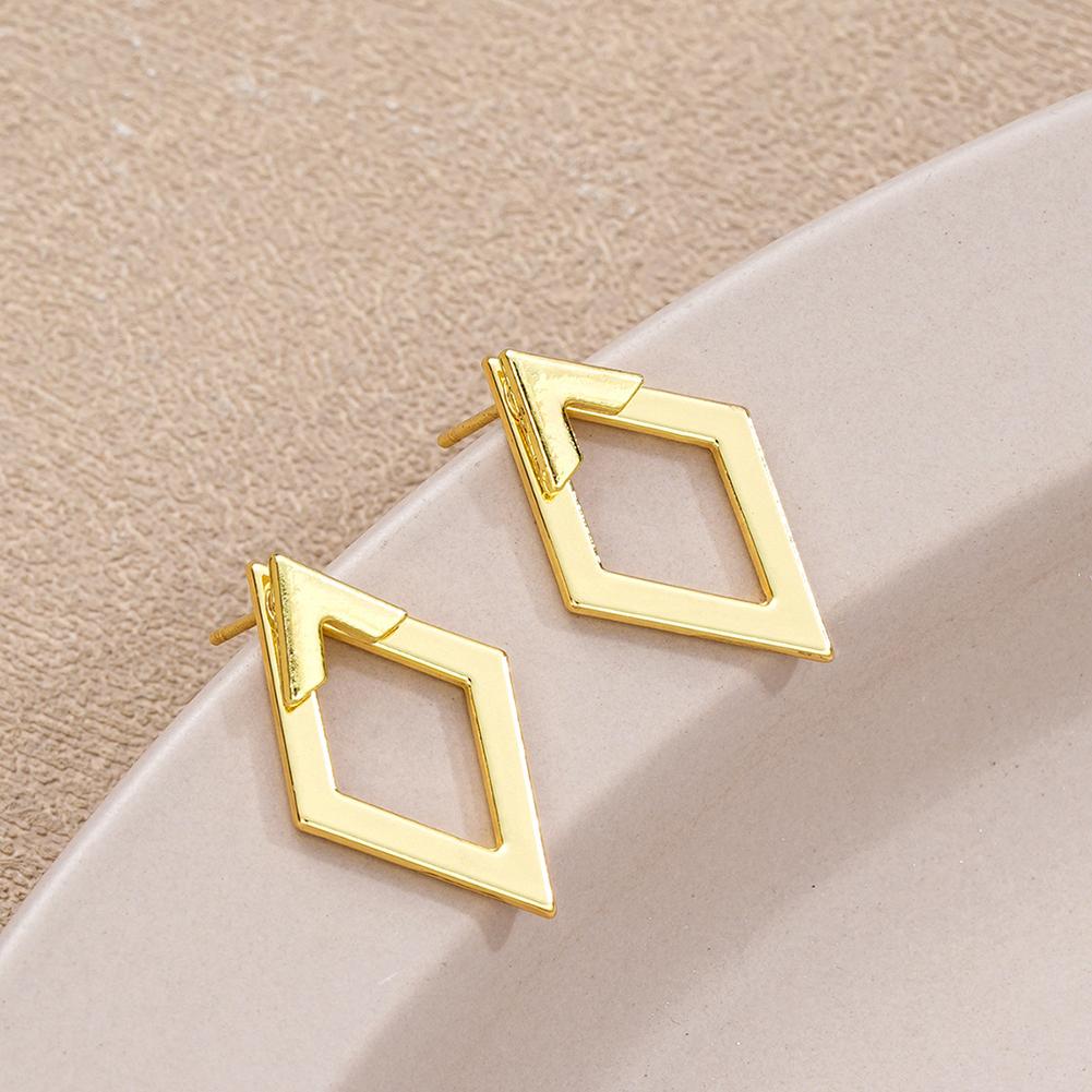 Retro Minimalist Geometric Square Triangle Hollowed Stud Earrings Alloy Stud Earrings Women Accessories Jewelry Gift золотистый