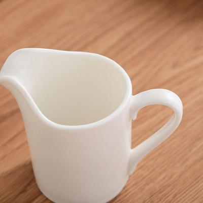 Chaozhou Bone China White Ceramic Milk Pot & Sauce Pourer