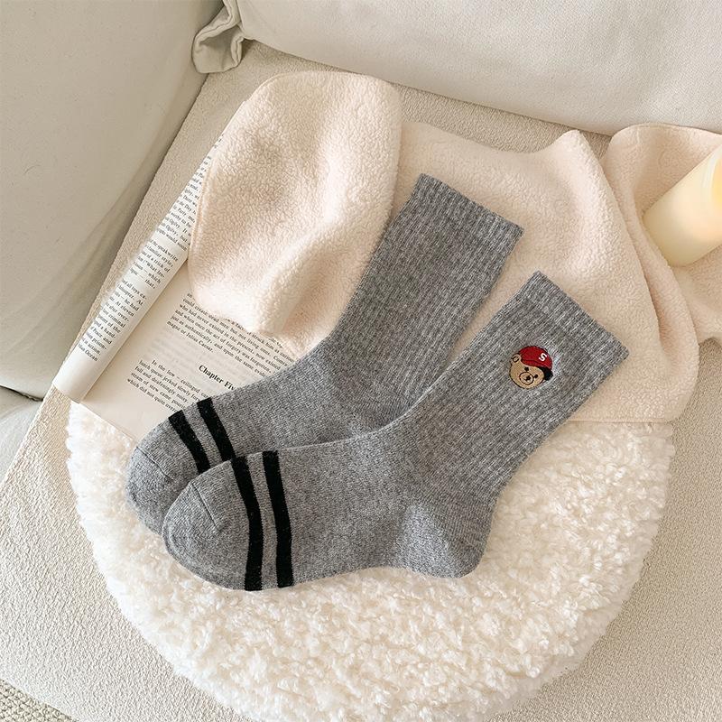 New Bear Wool Socks Women'S Medium Tube Socks Cute Embroidery Thickened Thermal Socks Do Not Slide Wool Socks