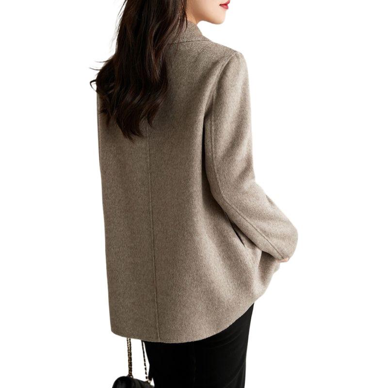 Cappotto in Lana da Donna Autunno/Inverno Snellente di Media Lunghezza con Collo a Bambola