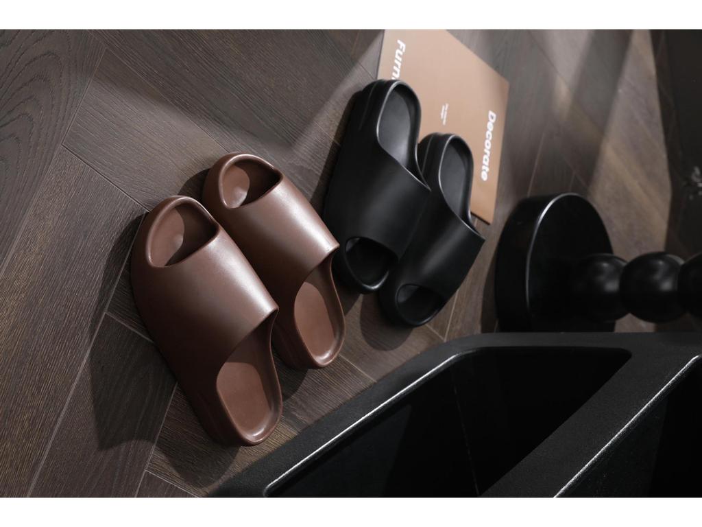 New 2025 Kids' Coconut Cloud Comfort Slippers – Non-Slip Summer Footwear for Boys & Girls with Soft Sole