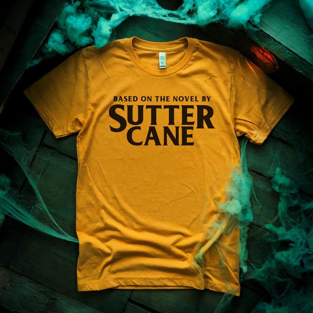 

Based on Sutter Cane - In the Mouth of Madness John Carpenter unisex T-Shirt 4XL