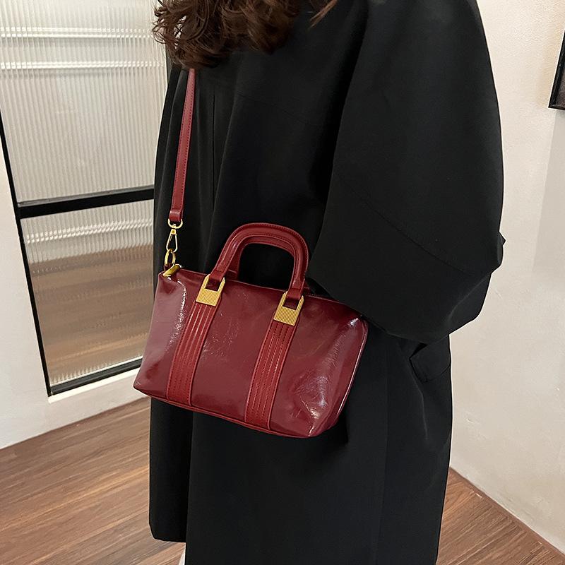 

Women s bag 2025 new fashion simple casual versatile portable shoulder messenger bag 22*10*15 бордовый