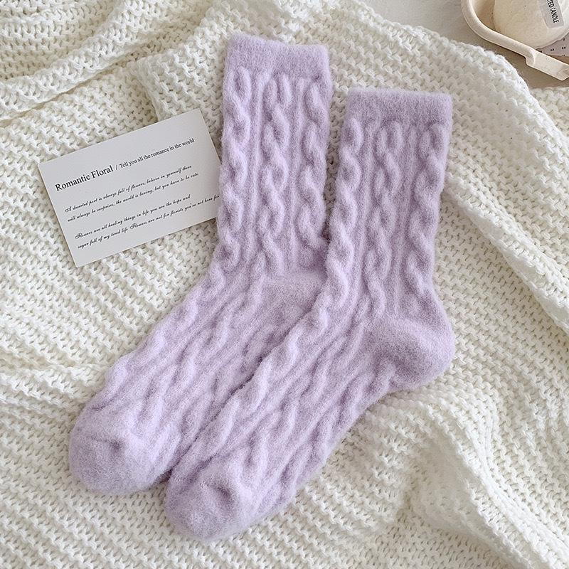 Women's Mink Velvet Mid-Tube Socks - Thick, Plush, Cable Knit for Autumn/Winter Warmth
