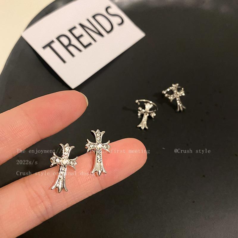 No-Piercing Cross Zirconia Ear Clip: High-End Women s Cartilage Earrings