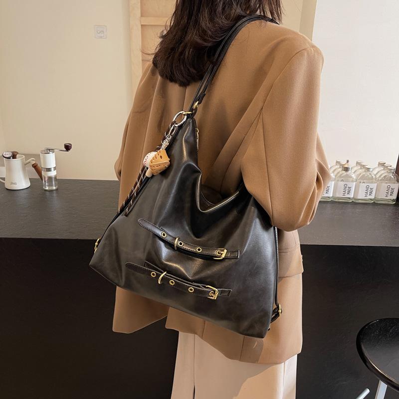 Casual commuting retro large-capacity bag women's 2025 new autumn and winter backpack tote bag