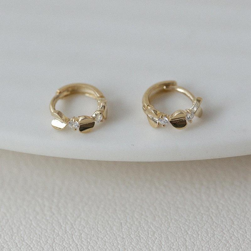 925 Sterling Silver Plating 18K Gold Cute Zircon Heart Stud Earrings for Women Fashionable Simple Exquisite Jewelry