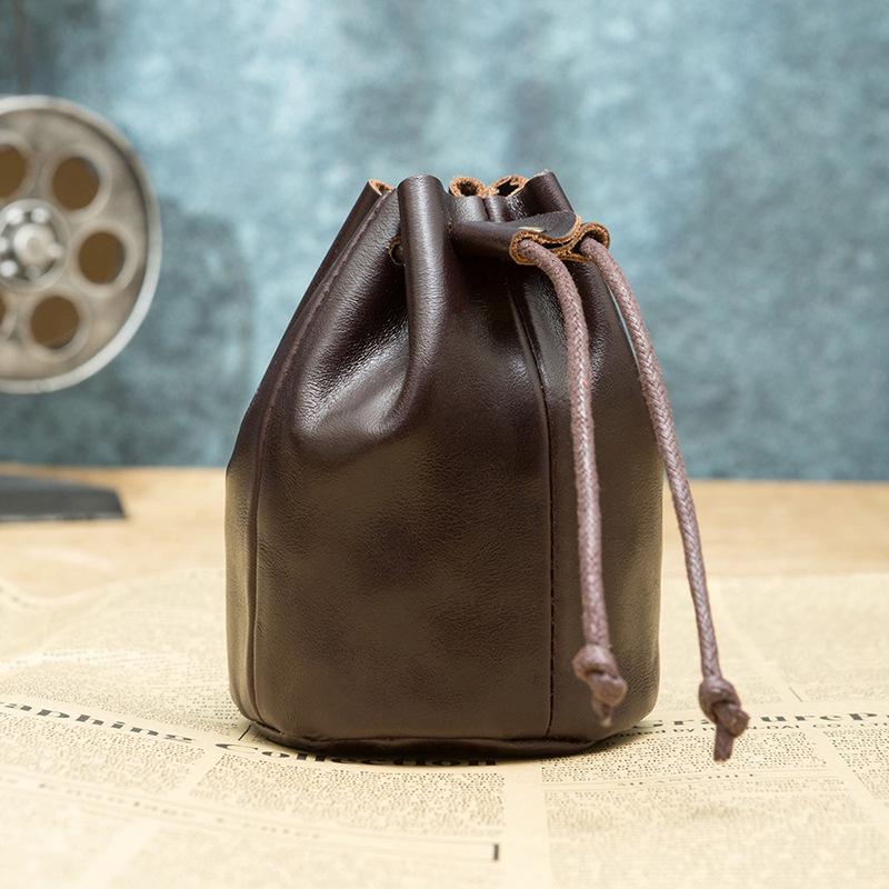 

Винтажный кожаный кошелек для монет - Кожа коровьей шкуры высшего сорта, Маленький кошелек, Хранилище для губной помады со шнурком 8*8*11 cm кофейный