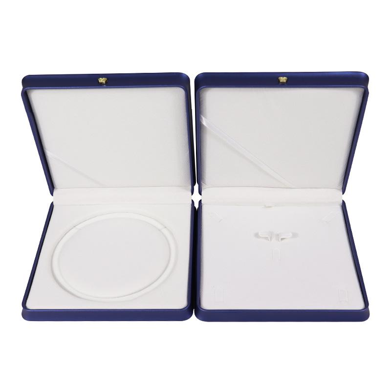 Elegant Pearl Necklace and Jewelry Gift Box Set with Rounded Crown Design