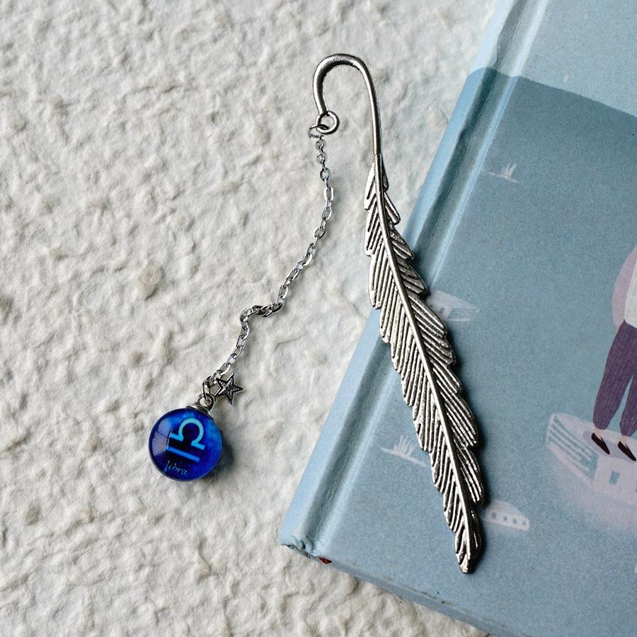 Creatieve Lichtgevende Boekenlegger Twaalf Sterrenbeelden Hanger Metaal Retro Blad Pagina-markeerder met Cadeau