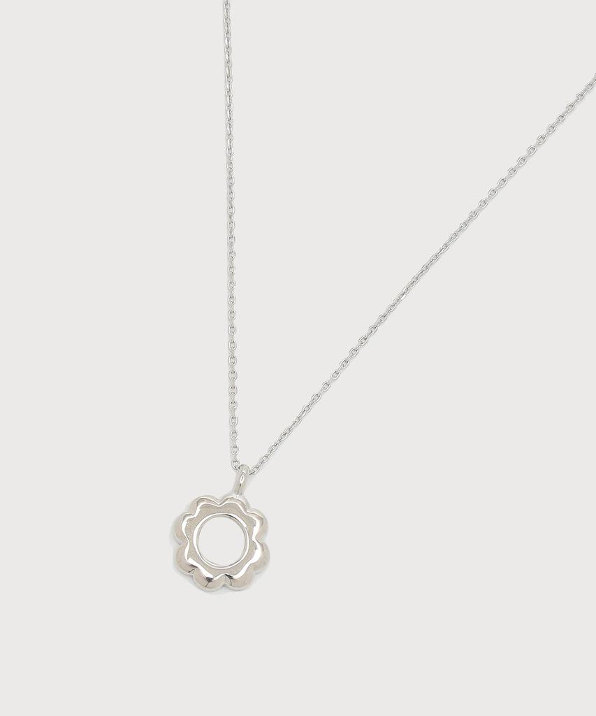 Covernat Woman Clover Heart Flat Necklace Silver