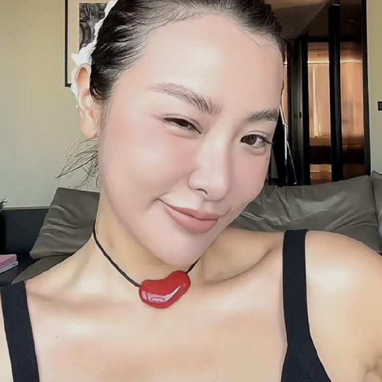 Trendy Enamel Heart Pendant Necklace Sturdy Alloy Adjustable Chain Jewelry Accessory Portable for Female Fashion