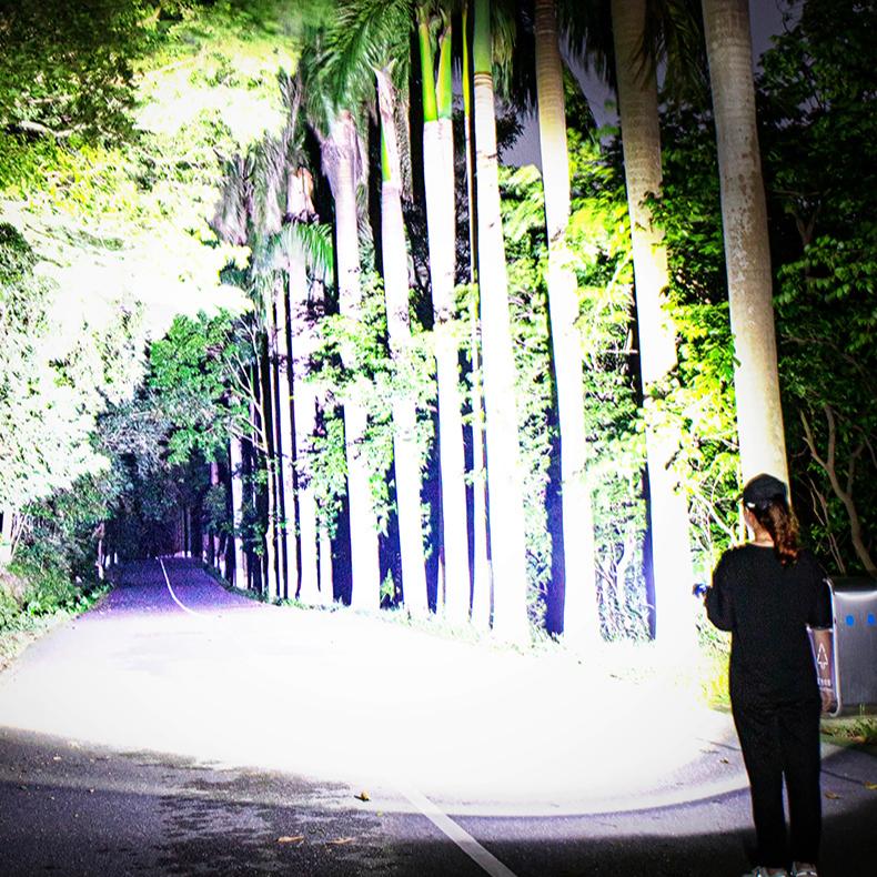 XHP390 High Power Led Flashlights 10000LM Rechargeable Powerful Torch Strong Light Lantern Emergency Led Torch