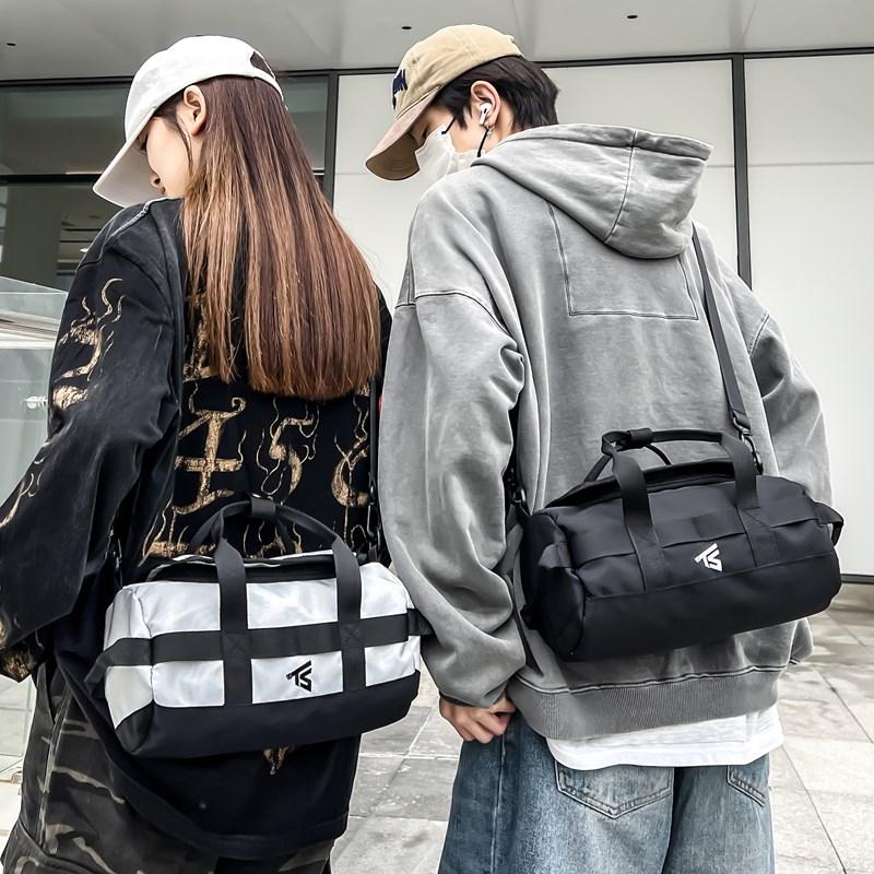 Мужская легкая сумка через плечо — фото 3