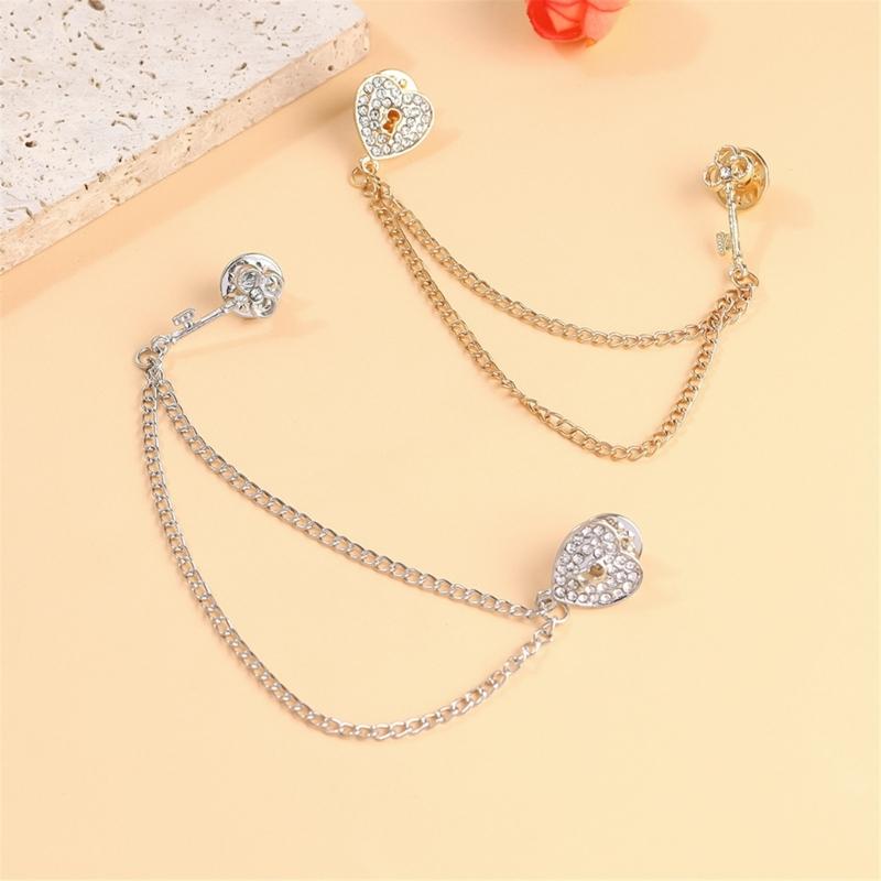 Elegant Metal Heart Key Brooch Long Chain Fashion Accessory odern Key Heart Brooch With Extended Chain For Women Men