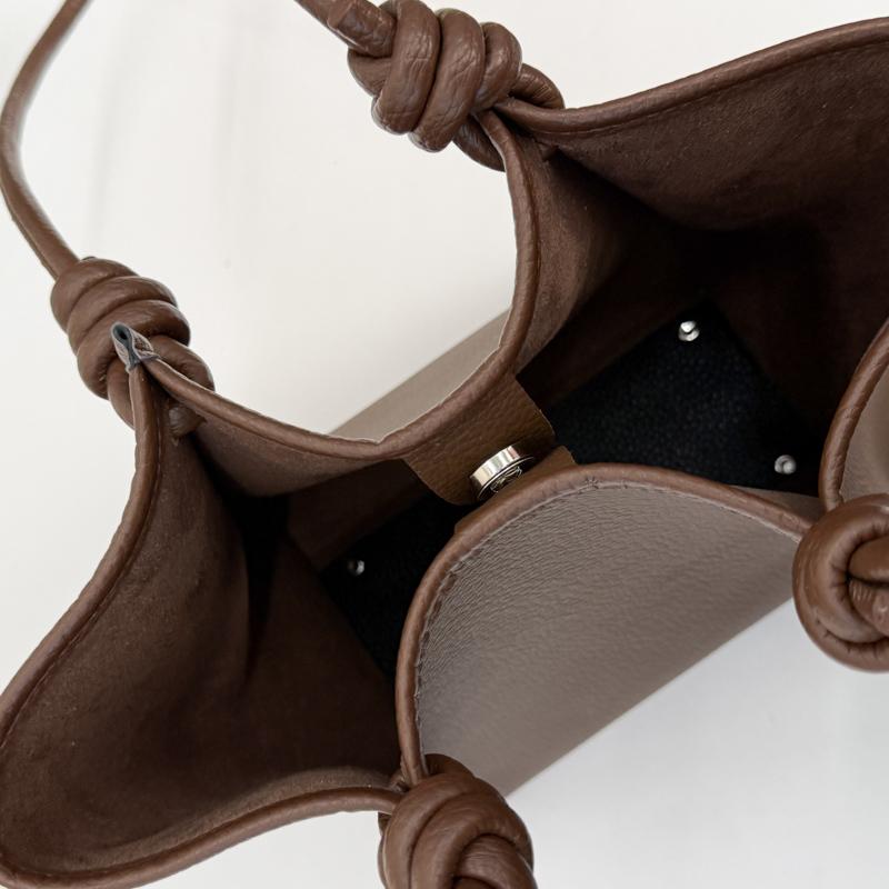 Women’s Minimalist Knot Handle Tote Bag for Daily Casual Use with Textured Leather Look and Structured Geometric Design