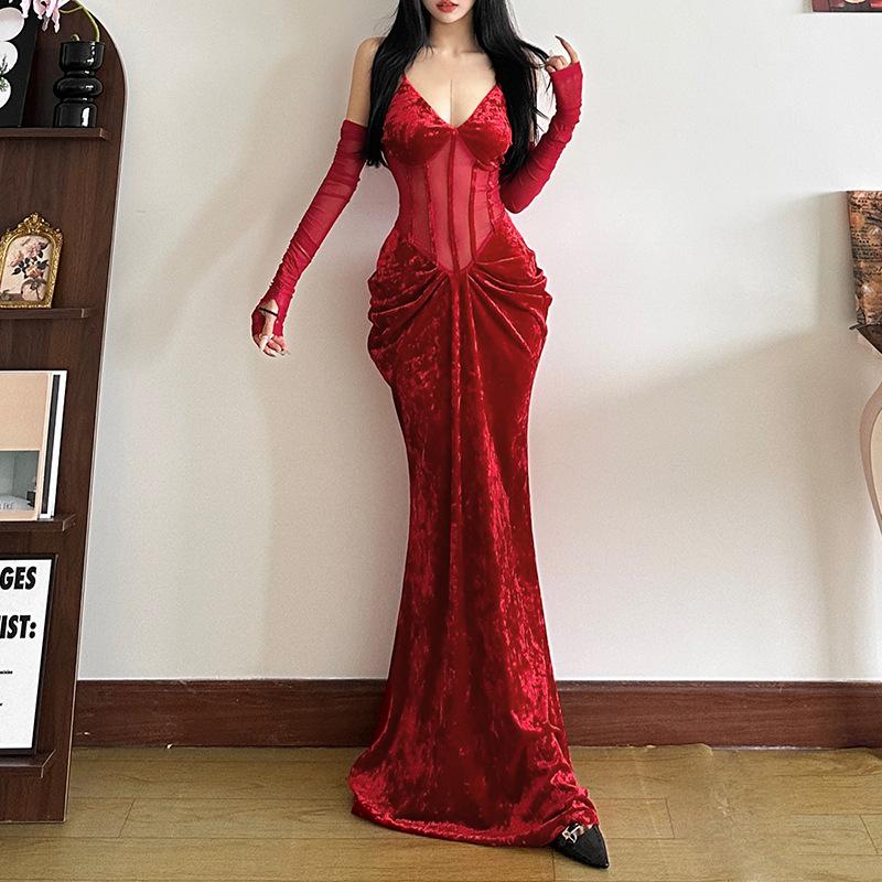 Women's Solid Color Slim-fit High-waisted Fashion V-neck Halter Halter Dress