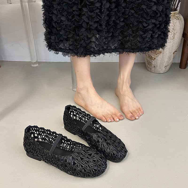 

Retro single shoes summer new single shoes woven flats temperament Mary Jane women s shoes hole shoes 35