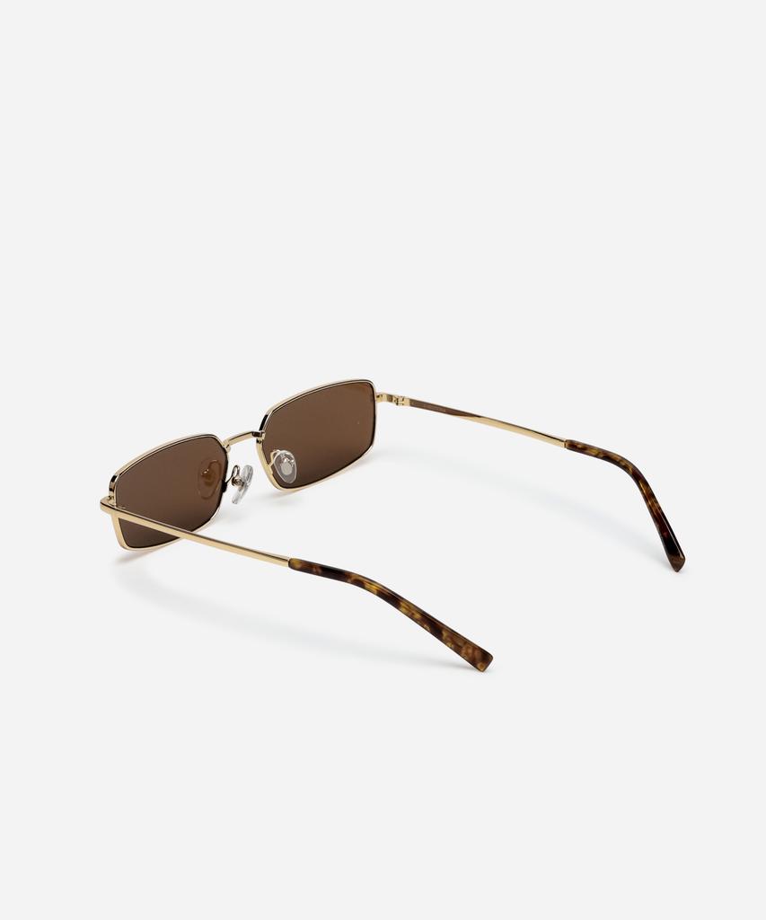 Neotelia Biyani · S-Brown