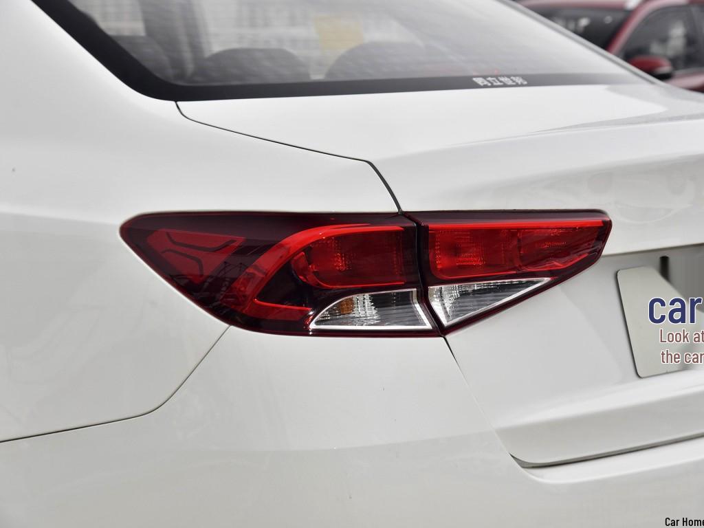 Compatible with 18-20 Kia Forte Rear Taillight Assembly: Brake, Reverse, Warning, and Fog Lights.